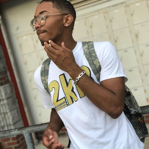 Meet your Posher, David - Picture 1 of 1